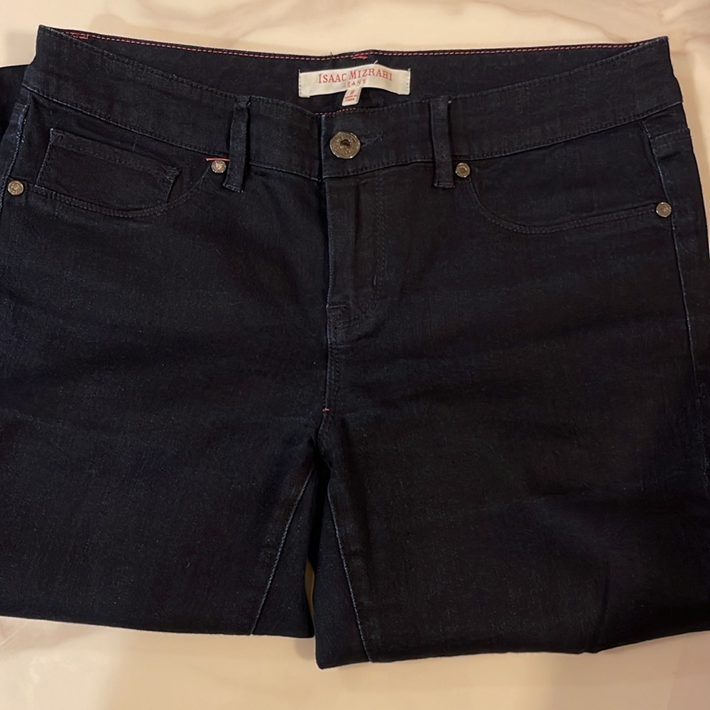 Women’s Los Angeles, black jeans